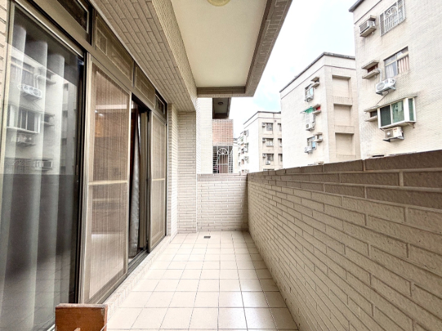 五股買房賣屋陸光美裝潢可塑四房車,新北市五股區六合街