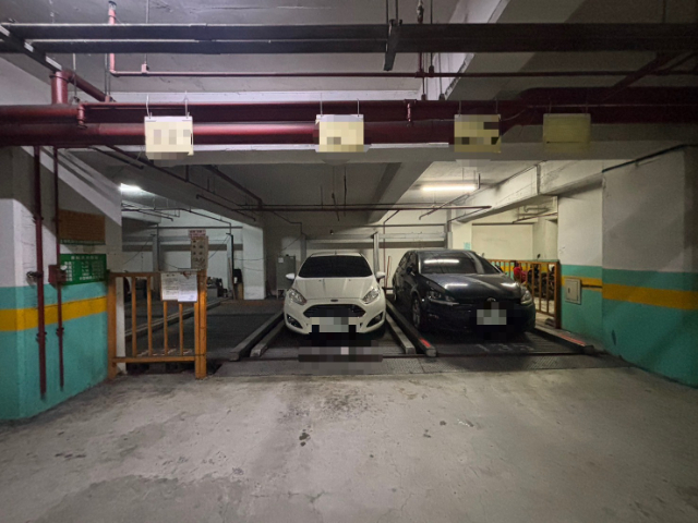 泰山買房賣屋學區大棟距採光三房車,新北市泰山區泰林路二段