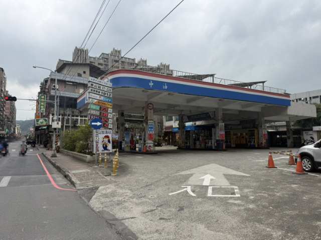 泰山買房賣屋學區大棟距採光三房車,新北市泰山區泰林路二段