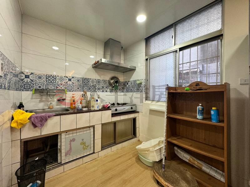 泰山買房賣屋明志學區旁美妝鼎加,新北市泰山區新民路
