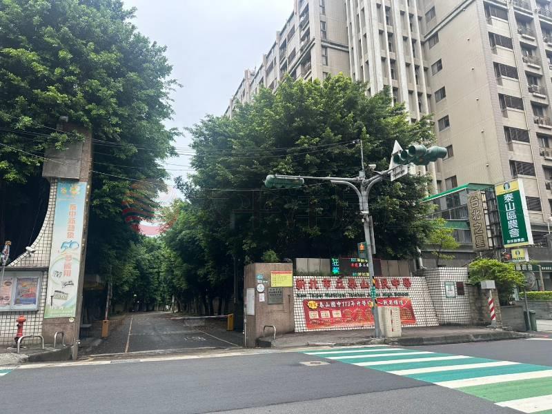 泰山買房賣屋高收益來財收租聚寶盆,新北市泰山區泰林路二段