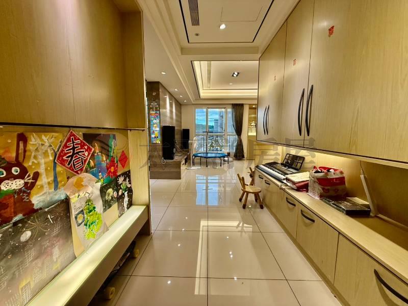 五股買房賣屋未來景觀露臺雙車位,新北市五股區芳洲五路