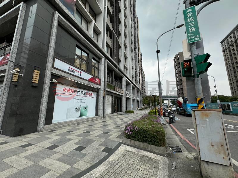 五股買房賣屋洲子洋世界金店面,新北市五股區新城三路
