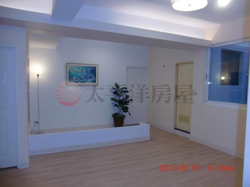 泰山買房賣屋科大商圈大坪數美宅,新北市泰山區工專路