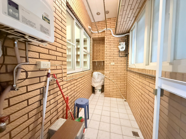 泰山買房賣屋麗池樂章精美三房車,新北市泰山區泰林路二段