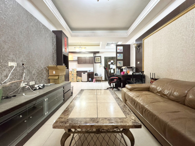 泰山買房賣屋京城邊間四房車,新北市泰山區仁義路