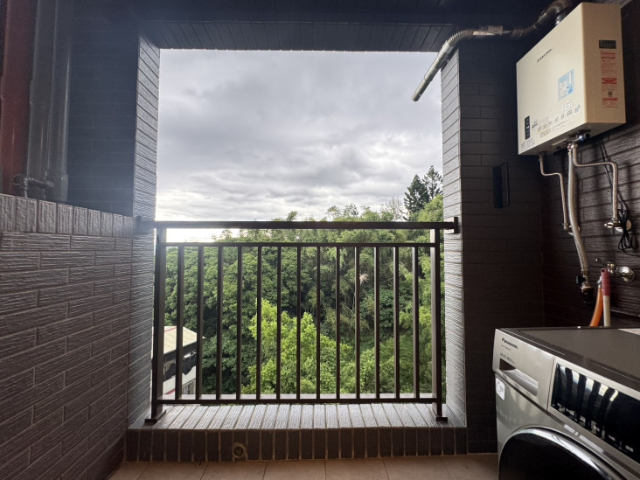 泰山買房賣屋鵬程輕屋齡景觀兩房車,新北市泰山區辭修路