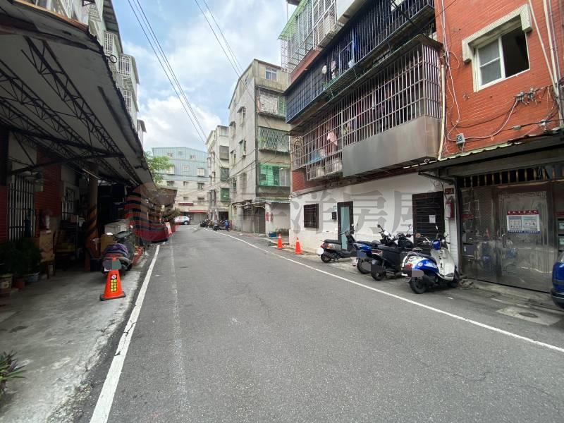 泰山買房賣屋塭仔圳旁低總價美寓,新北市泰山區漢口街