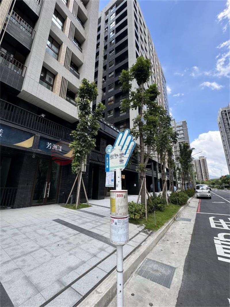 五股買房賣屋運動中心旁絕美可塑三房車,新北市五股區新城八路