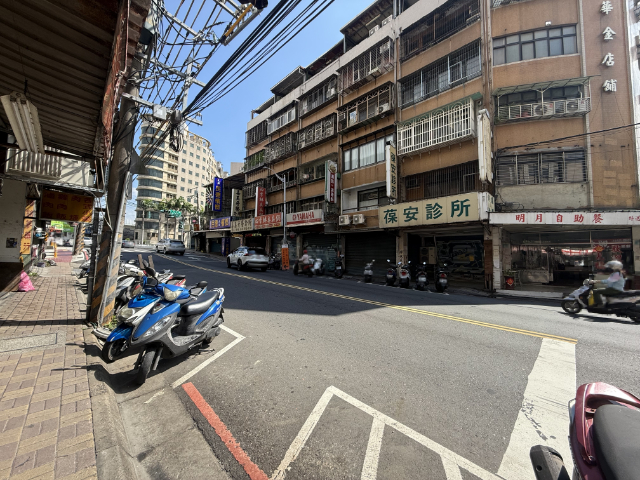 泰山買房賣屋明志路上黃金店面,新北市泰山區明志路一段