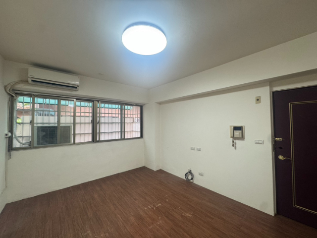 泰山買房賣屋標準方正3房露台戶,新北市泰山區明志路三段