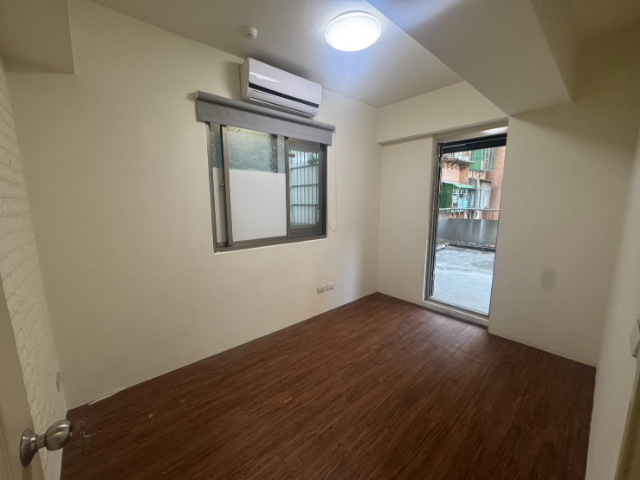 泰山買房賣屋標準方正3房露台戶,新北市泰山區明志路三段
