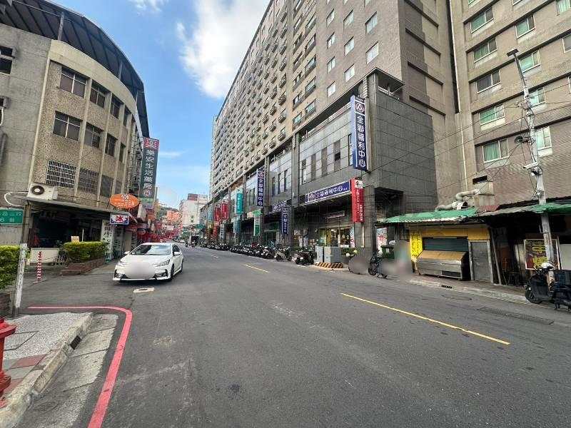 泰山買房賣屋武泰臻愛金地段店面,新北市泰山區明志路三段