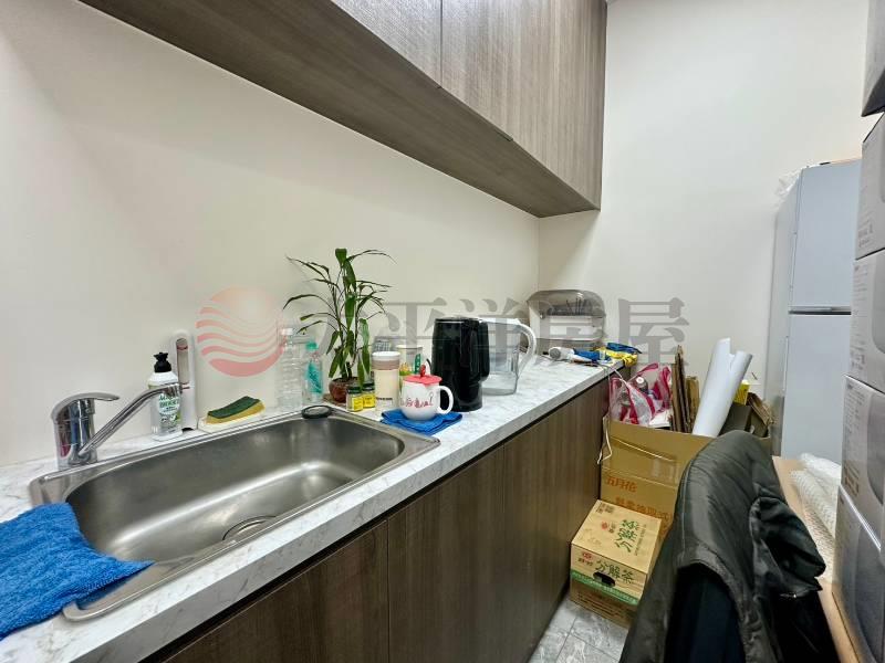 泰山買房賣屋武泰臻愛金地段店面,新北市泰山區明志路三段