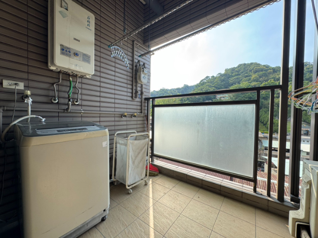 泰山買房賣屋景觀銀行大套房,新北市泰山區明志路二段