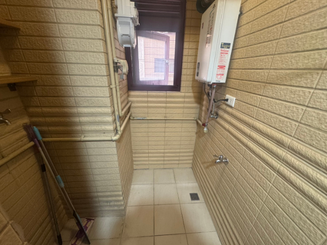 泰山買房賣屋海德堡溫馨居車,新北市泰山區明志路一段