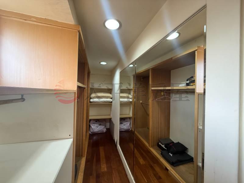 泰山買房賣屋碧瑤景觀四房車,新北市泰山區辭修路