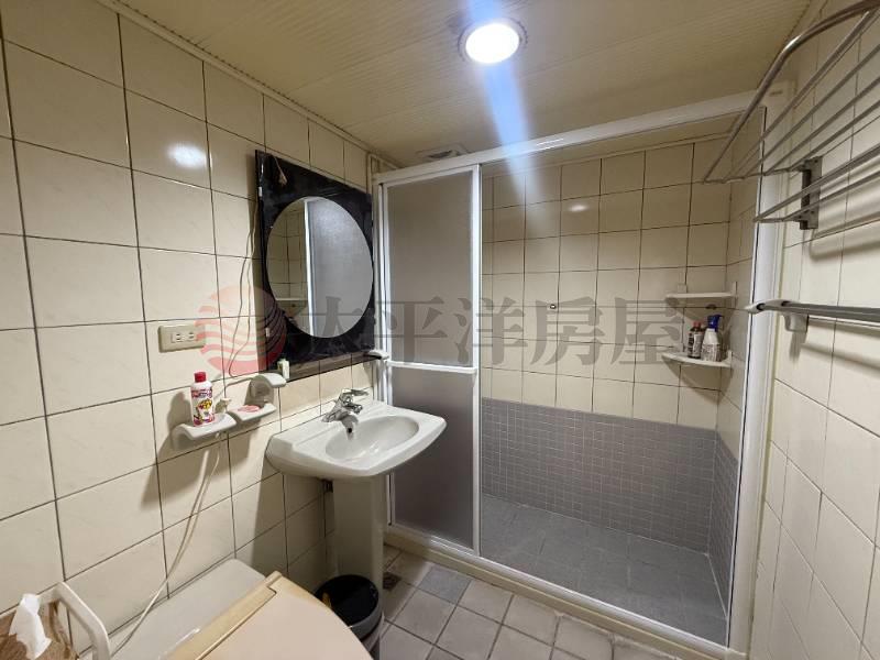 泰山買房賣屋碧瑤景觀四房車,新北市泰山區辭修路