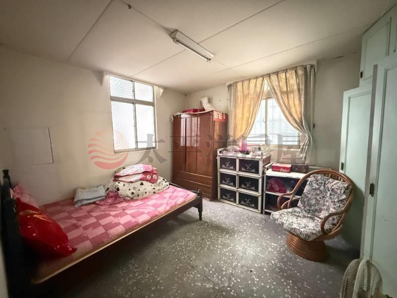 泰山買房賣屋活巷好停車面寬公寓一樓,新北市泰山區泰林路二段