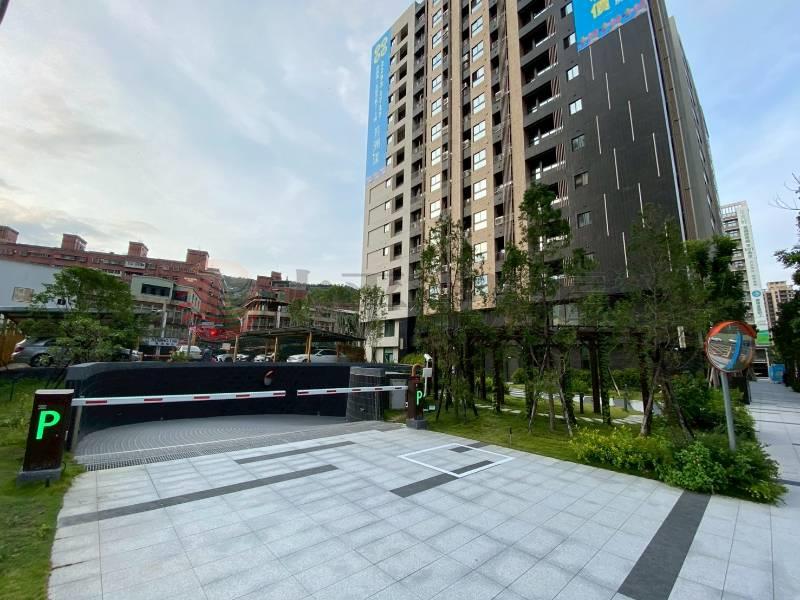 五股買房賣屋洲子洋輕奢兩房車,新北市五股區新城八路