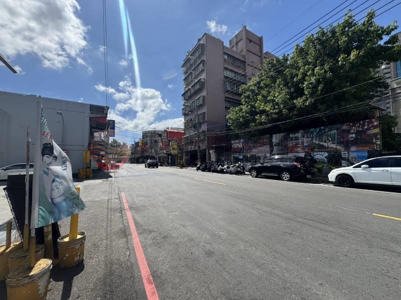 五股買房賣屋成泰面馬路土地,新北市五股區德音段