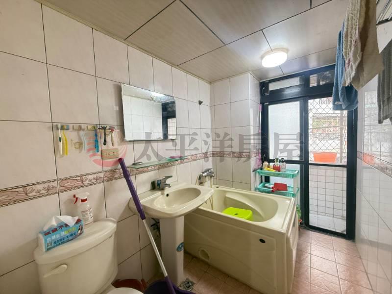 泰山買房賣屋稀有三陽開泰三房車,新北市泰山區辭修路