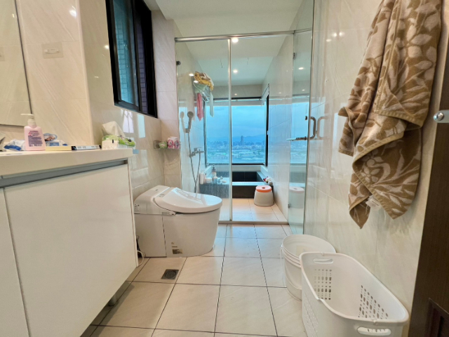 五股買房賣屋全坤無限棟距美景3房車,新北市五股區芳洲一路