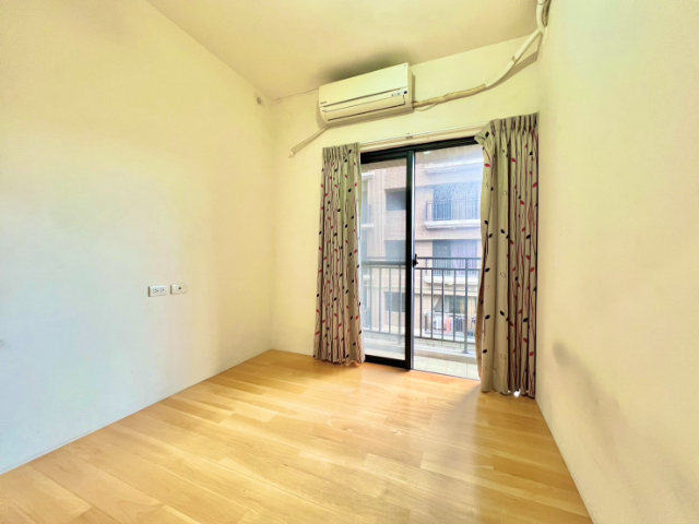 五股買房賣屋立信首購邊間三房車,新北市五股區凌雲路一段