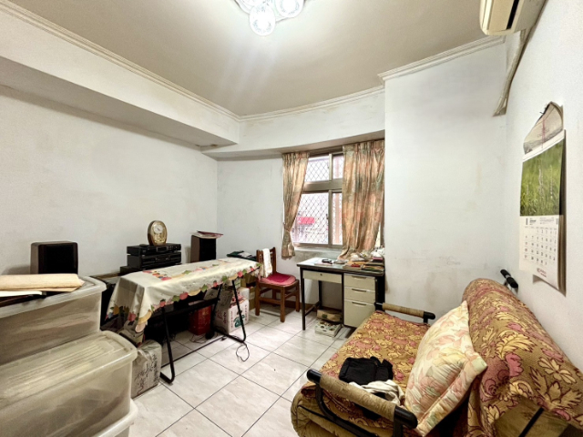 泰山買房賣屋晶華小築採光大三房,新北市泰山區明志路二段