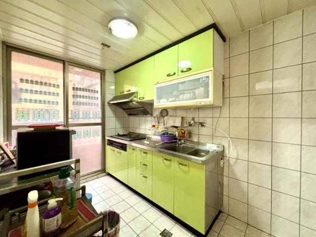 泰山買房賣屋晶華小築採光大三房,新北市泰山區明志路二段