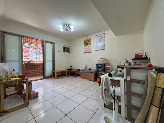 泰山買房賣屋明志國小旁低總價三房,新北市泰山區明志路二段