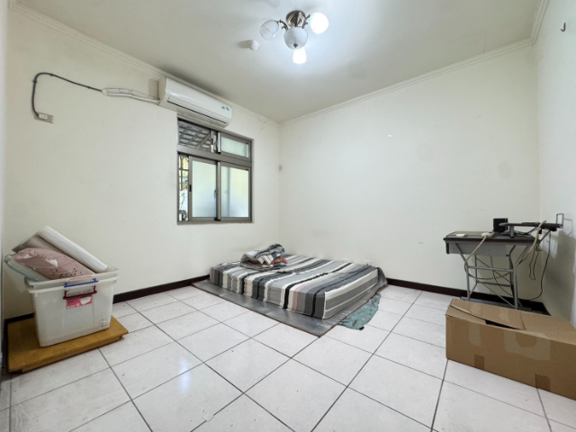 泰山買房賣屋明志國小旁低總價三房,新北市泰山區明志路二段