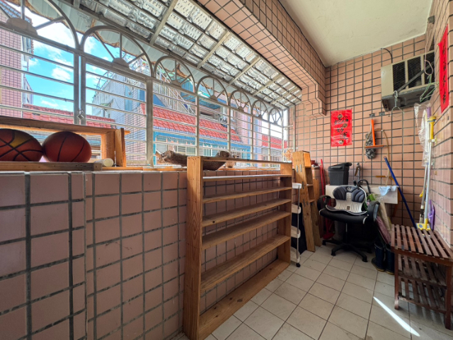 泰山買房賣屋明志國小旁低總價三房,新北市泰山區明志路二段