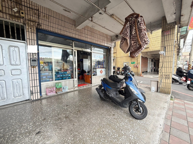 五股買房賣屋4米5面寬邊間聚財店面,新北市五股區成泰路一段