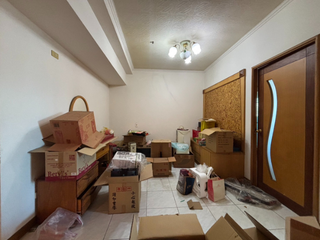 五股買房賣屋稀有樓中樓低總價大四房車,新北市五股區西雲路