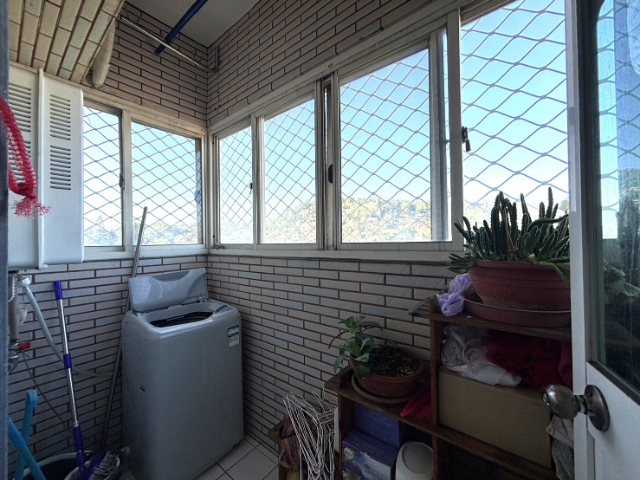 五股買房賣屋稀有樓中樓低總價大四房車,新北市五股區西雲路