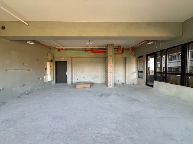 泰山買房賣屋機捷旁商務大空間,新北市泰山區新北大道五段