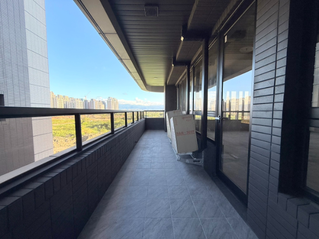 泰山買房賣屋機捷旁商務大空間,新北市泰山區新北大道五段