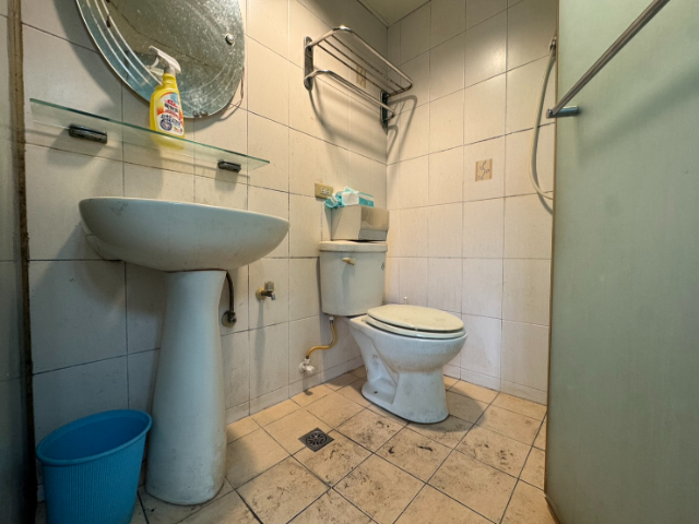 泰山買房賣屋輔大旁4套高收益2樓,新北市泰山區明志路三段