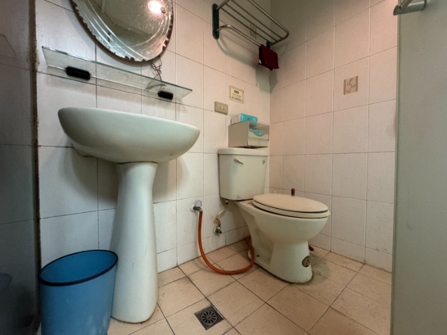 泰山買房賣屋輔大旁4套高收益2樓,新北市泰山區明志路三段