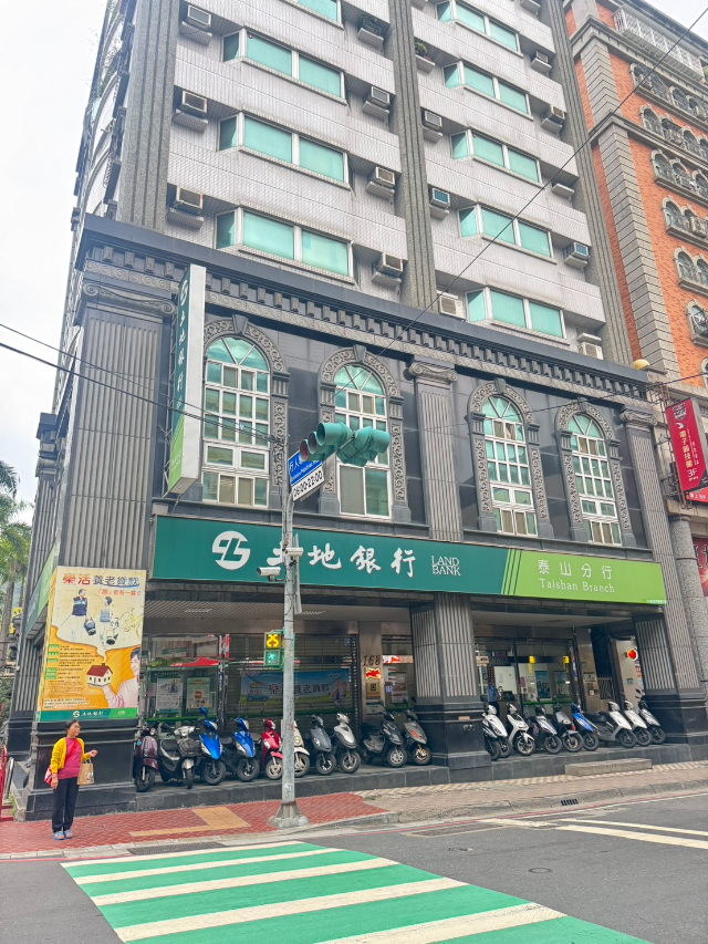 ⭐泰山買房賣屋輔大旁4套高收益2樓,新北市泰山區明志路三段