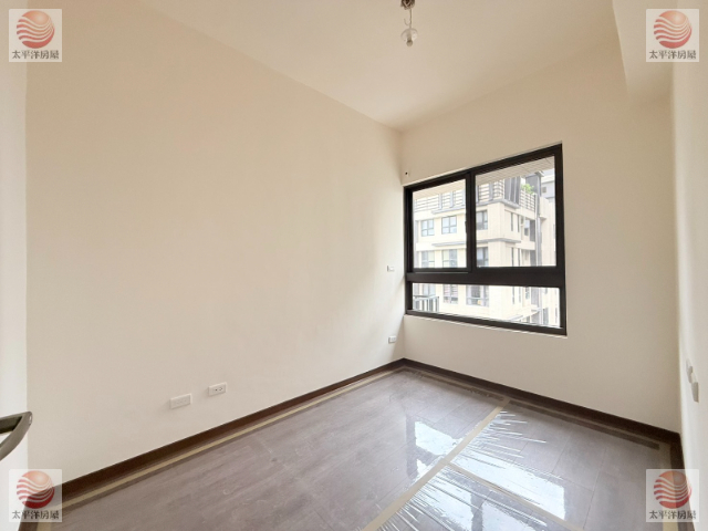 五股買房賣屋快樂王國雙陽台景觀三房車,新北市五股區成洲五路