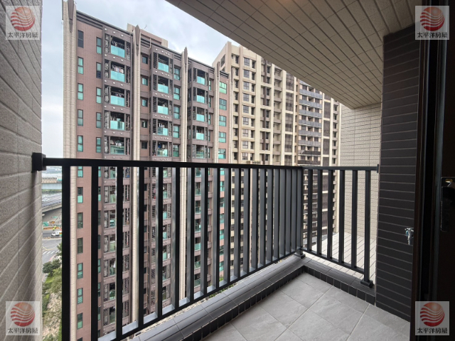 五股買房賣屋快樂王國雙陽台景觀三房車,新北市五股區成洲五路