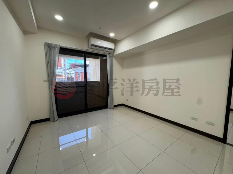 泰山買房賣屋武泰臻愛全新三房車,新北市泰山區明志路三段