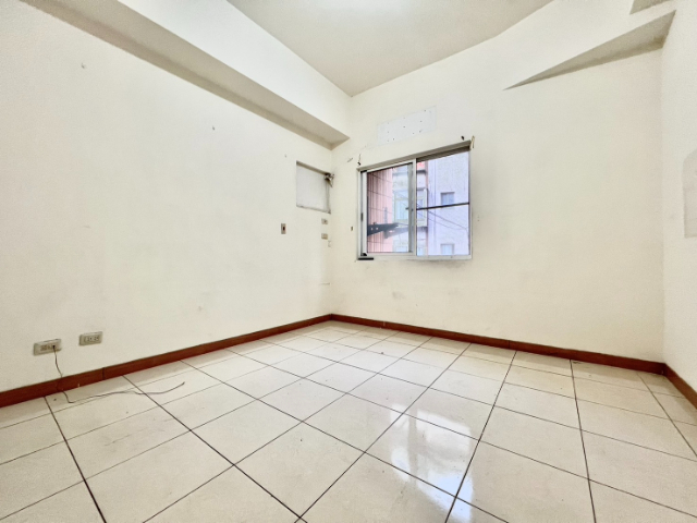 五股買房賣屋稀有麗源珍品邊間四房車,新北市五股區民義路一段