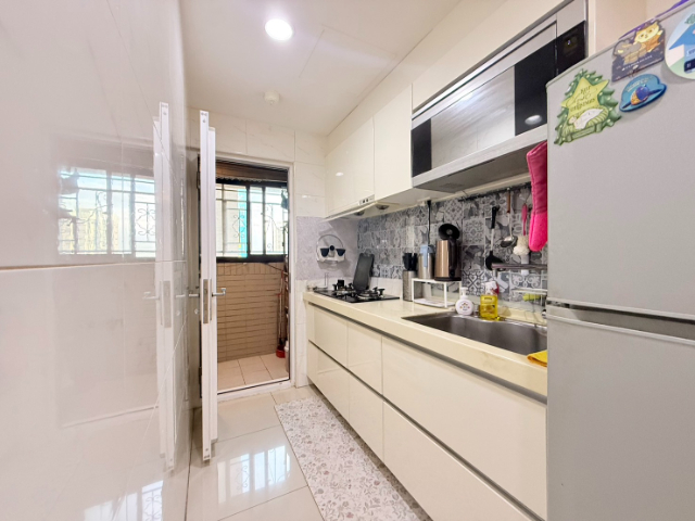 五股買房賣屋未來之都邊間採光三房車,新北市五股區新城五路