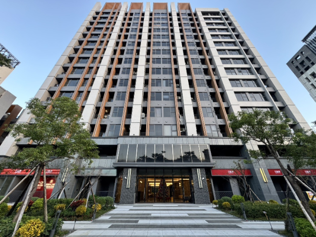 五股買房賣屋成州國小醒目店面,新北市五股區成泰路三段