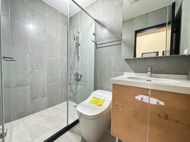 五股買房賣屋成州國小醒目店面,新北市五股區成泰路三段