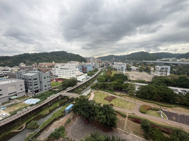 五股買房賣屋公園綠境方正大三房車,新北市五股區成泰路一段