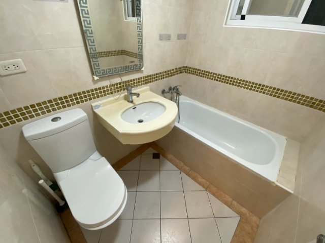 泰山買房賣屋十八甲正中心三房車,新北市泰山區仁愛路